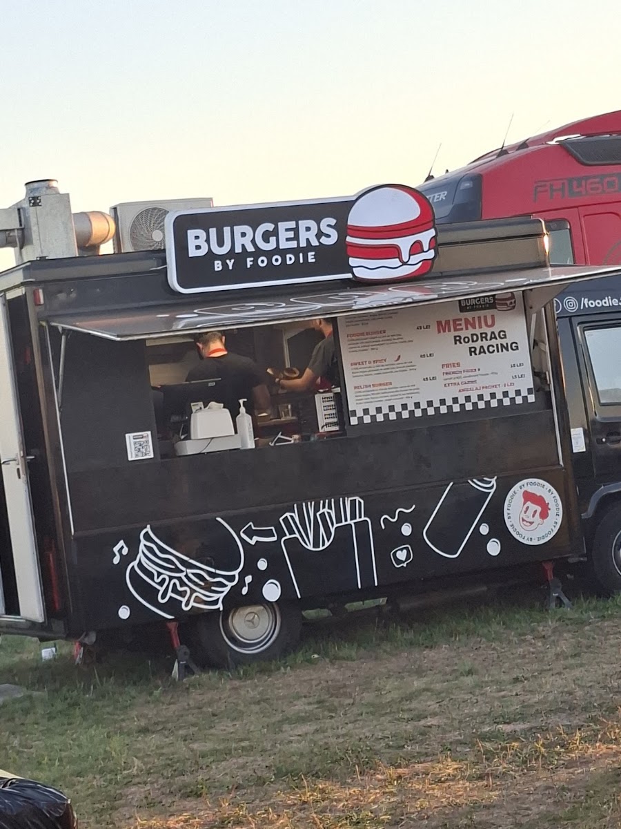 Rulota Burgers by Foodie la un eveniment